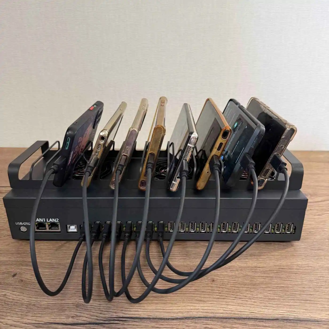 20-портовий USB та OTG-бокс для заряджання та передачі даних - Зображення 3